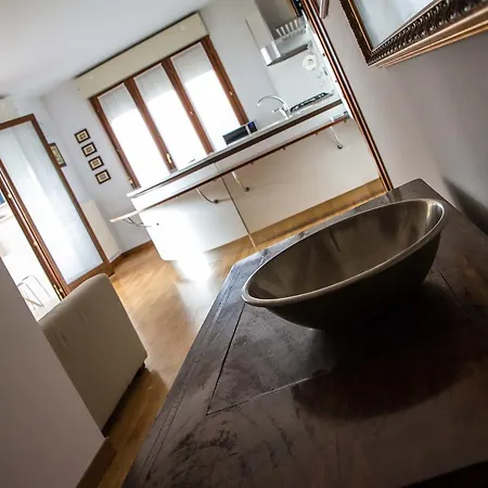 Apartment Charming Superior Milan